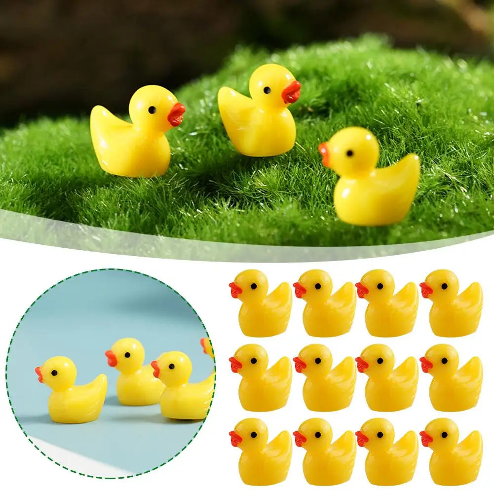 100/200pcs Yellow Duck Ornament Miniature Figures Tiny Duck Resin Handcraft Micro Mini ducklings garden Landscape Decoration