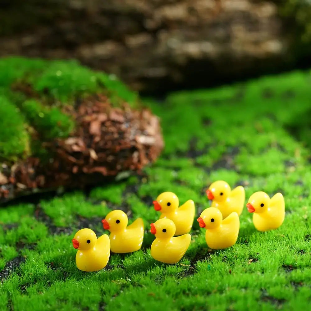 100/200pcs Yellow Duck Ornament Miniature Figures Tiny Duck Resin Handcraft Micro Mini ducklings garden Landscape Decoration